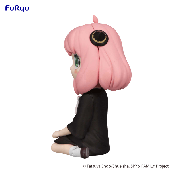 SPY×FAMILY Noodle Stopper Figure -Anya Forger Sitting on the Floor - POKÉ JEUX