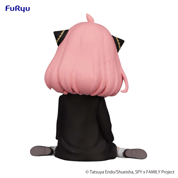 SPY×FAMILY Noodle Stopper Figure -Anya Forger Sitting on the Floor - POKÉ JEUX