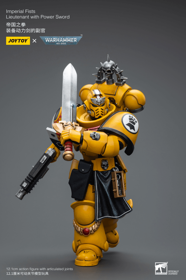 Imperial Fists Lieutenant with Power Sword - 1/18 scale - POKÉ JEUX