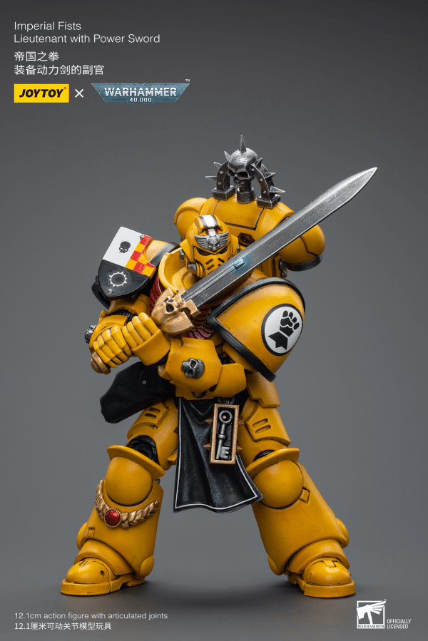 Imperial Fists Lieutenant with Power Sword - 1/18 scale - POKÉ JEUX