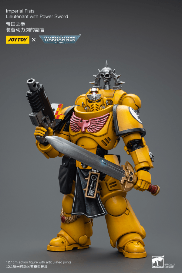 Imperial Fists Lieutenant with Power Sword - 1/18 scale - POKÉ JEUX