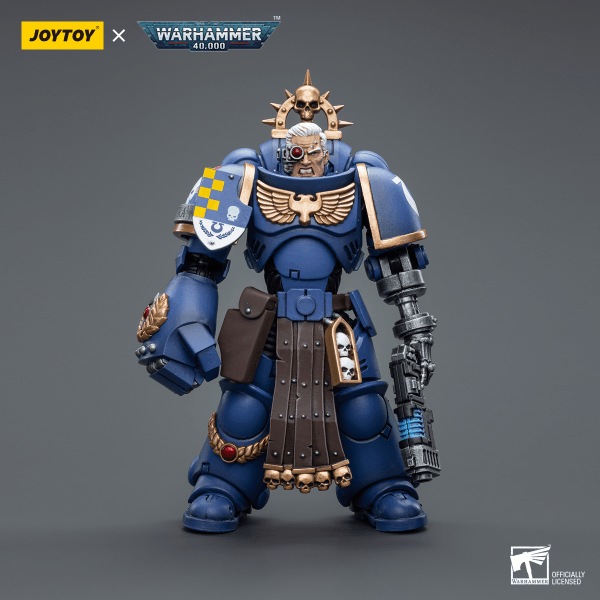 Ultramarines Lieutenant with Power Fist - POKÉ JEUX