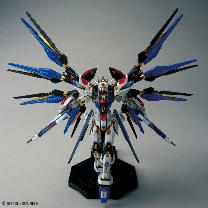 MGEX 1/100 STRIKE FREEDOM GUNDAM - POKÉ JEUX